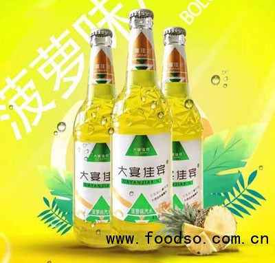 大宴佳賓菠蘿味汽水碳酸飲料玻璃瓶汽水600ml